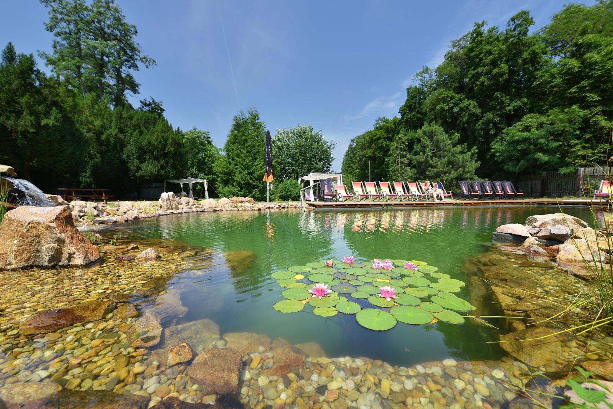 Maxmilian Lifestyle Resort Loucen Ngoại thất bức ảnh