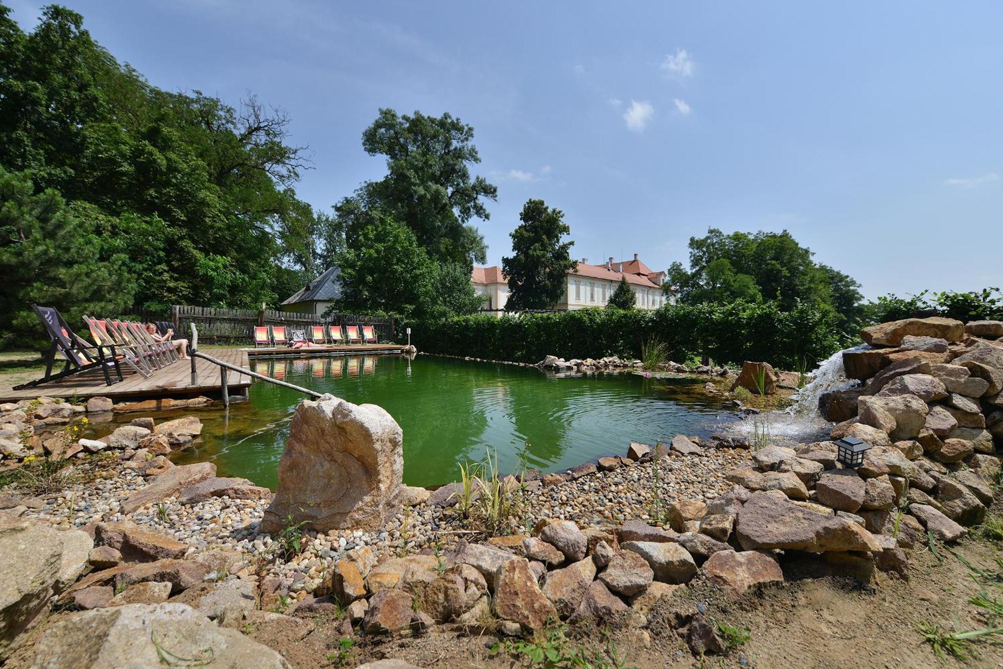Maxmilian Lifestyle Resort Loucen Ngoại thất bức ảnh